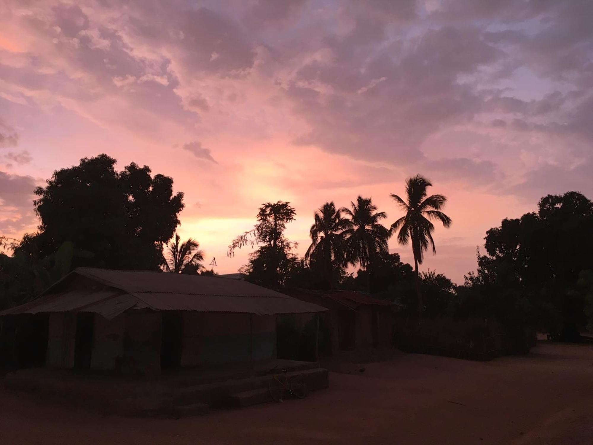 Guesthouse Yonol Abémé Exterior photo