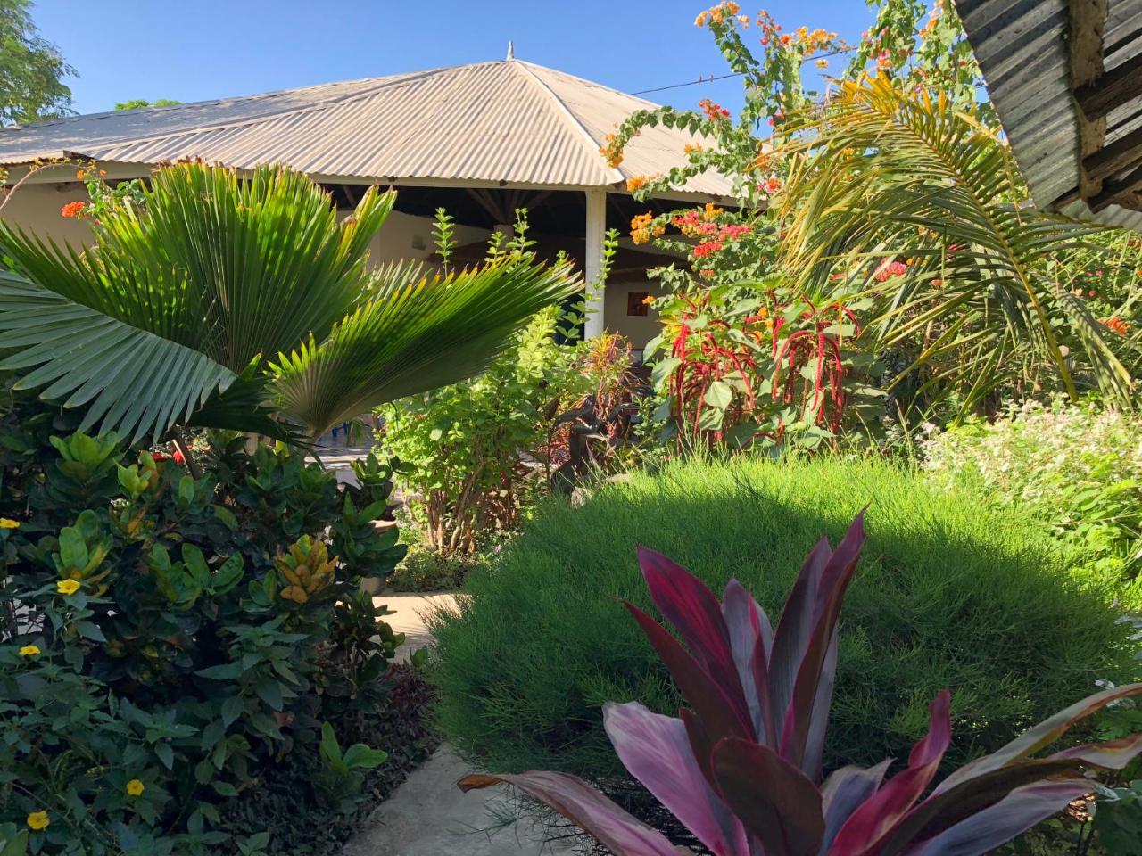 Guesthouse Yonol Abémé Exterior photo